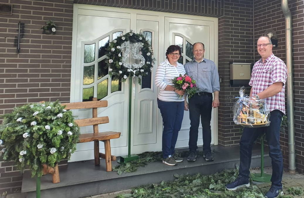 MGV-Gratulation zur Silberhochzeit